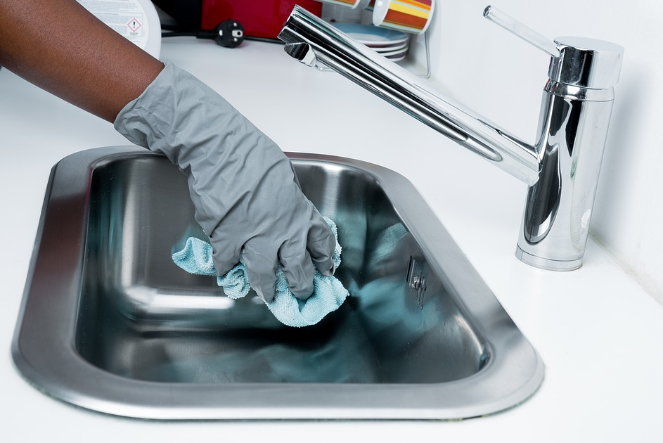 how to find the best and complete house cleaning services a find house cleaner